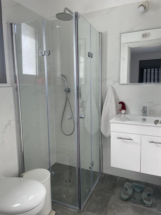 Sea & Fun Apartment Hadera Exterior photo